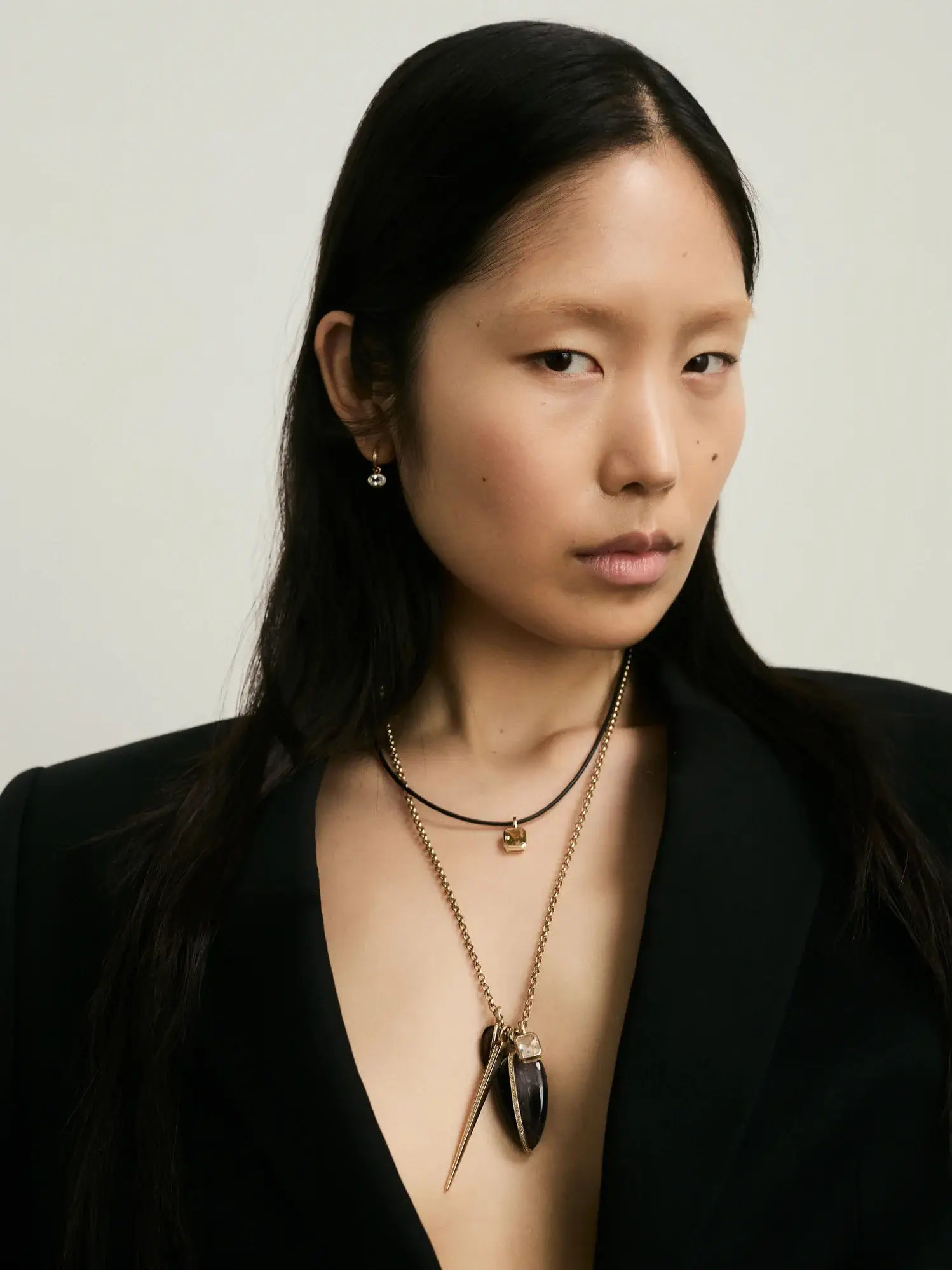 By Pariah  Дизайнер: Софи Ховард