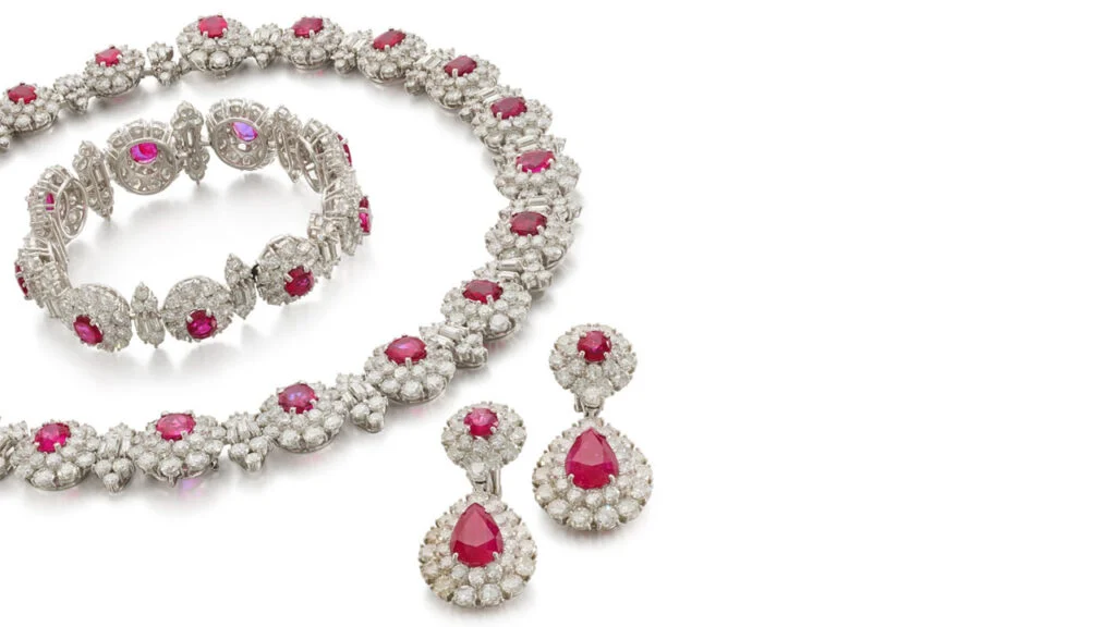Трёхпредметный комплект из рубинов и бриллиантов