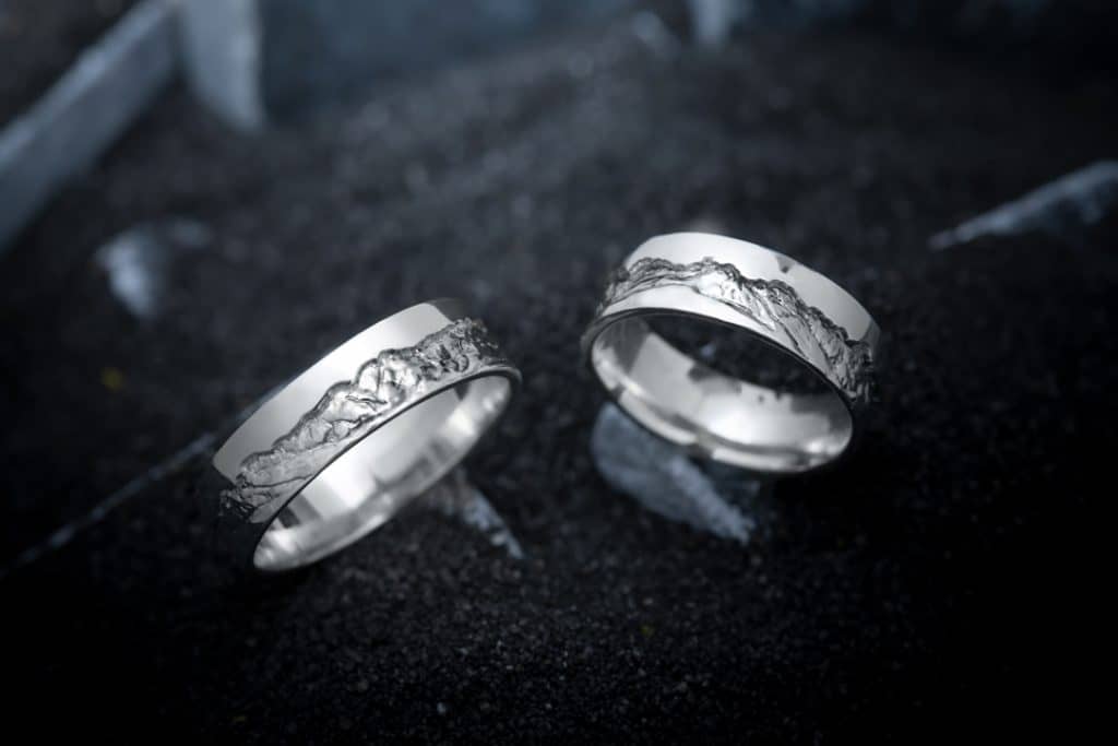 Как отличить белое золото и серебро?