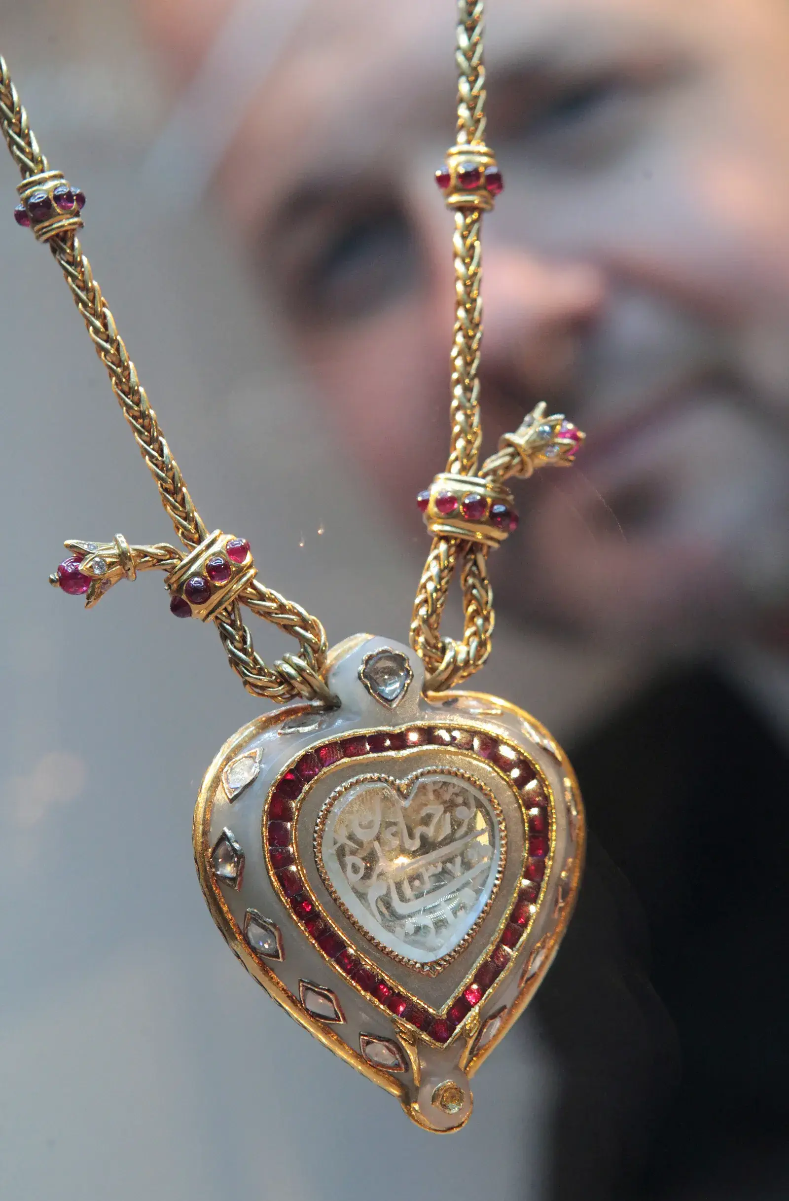 Вы дарите подарки любимым, мы дарим подарки Вам