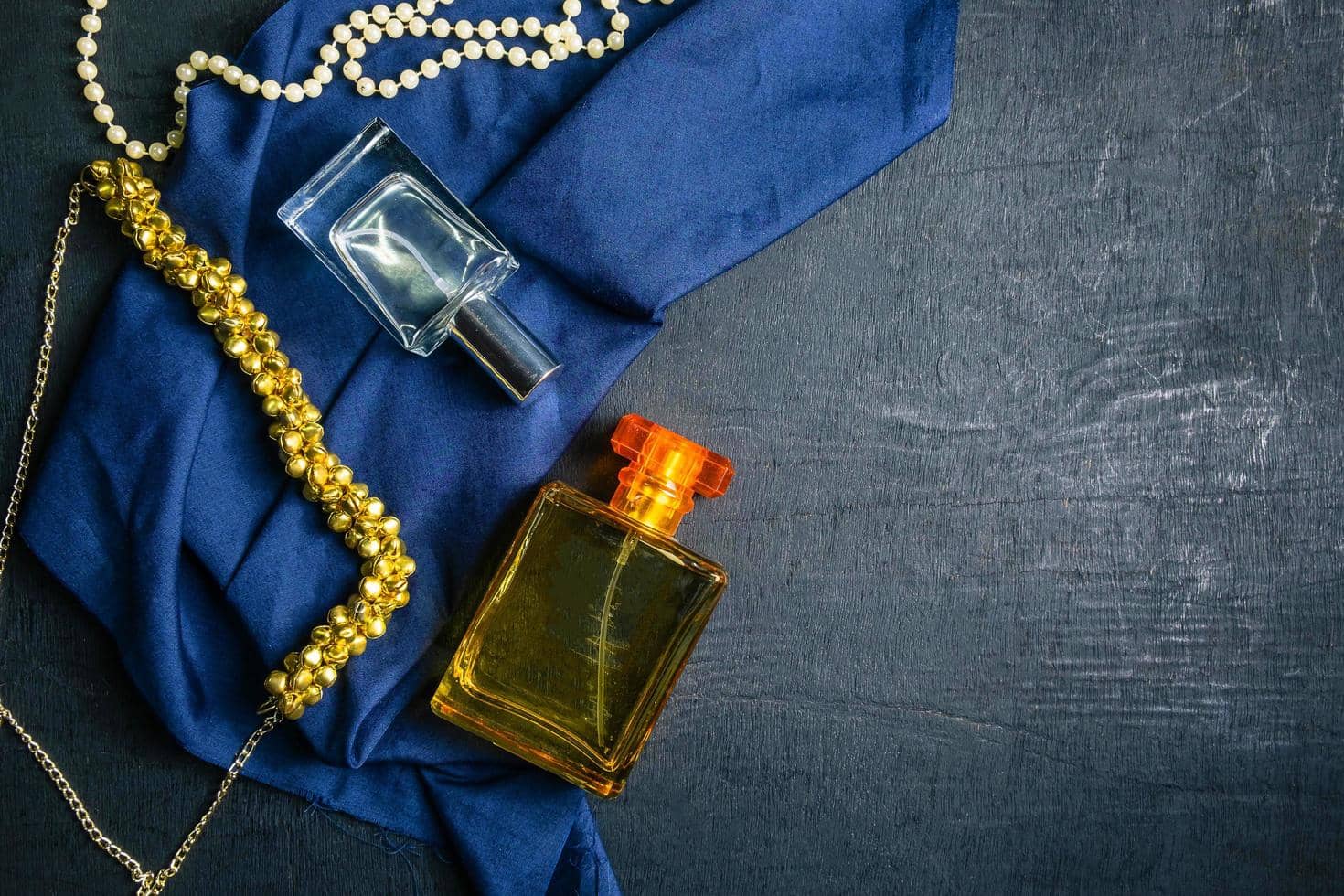 Драгоценности против парфюмерии